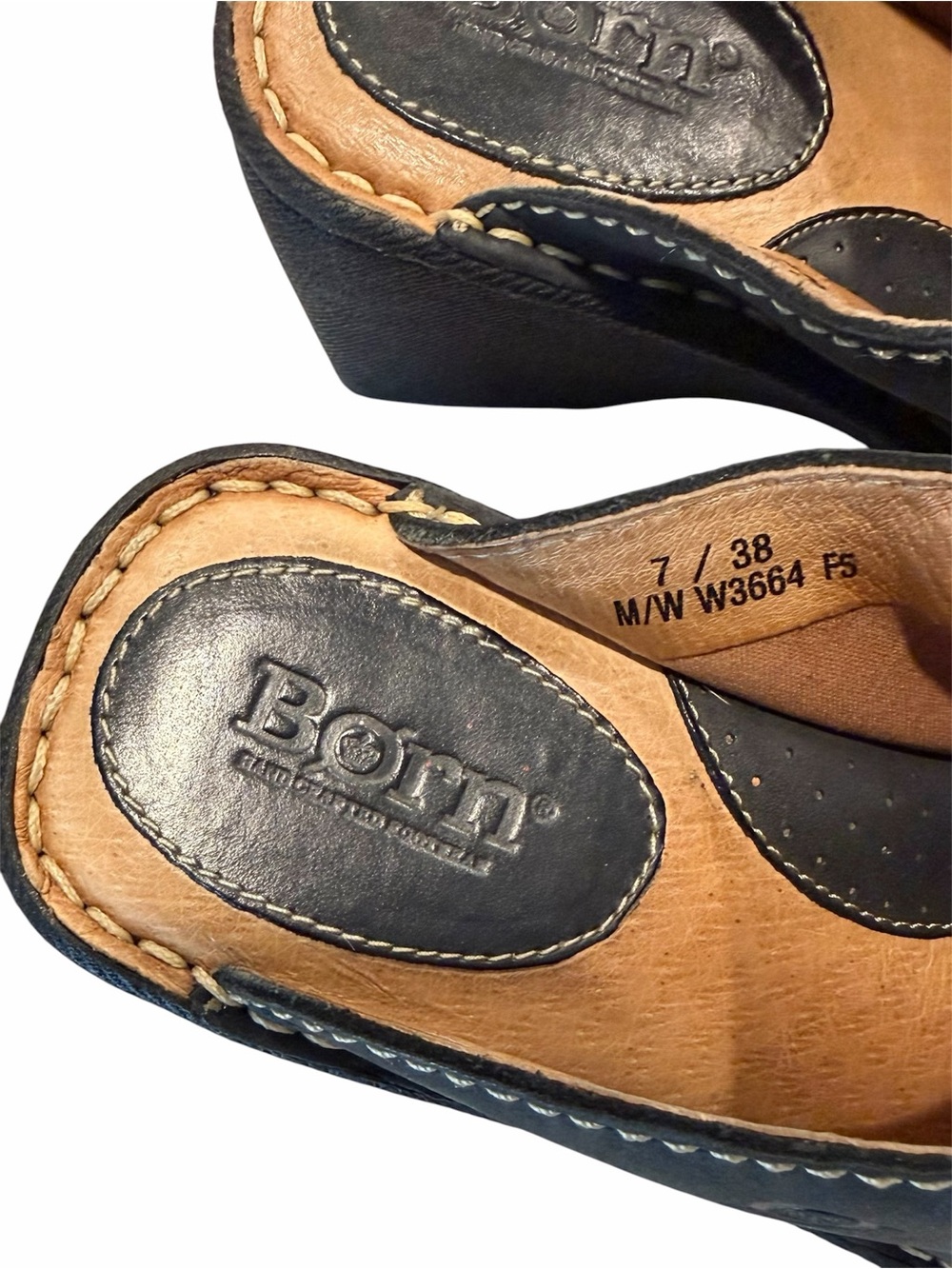 Born Black Leather Slip-On Wedge Clogs - Size: 7 - Picture 3 of 9